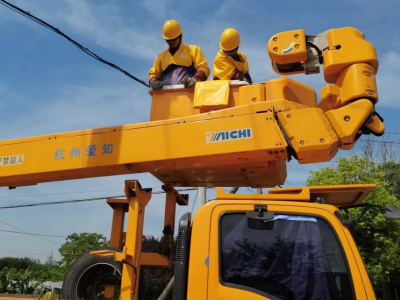 高溫天，創(chuàng)輝兄弟們堅(jiān)守一線(xiàn)（一）